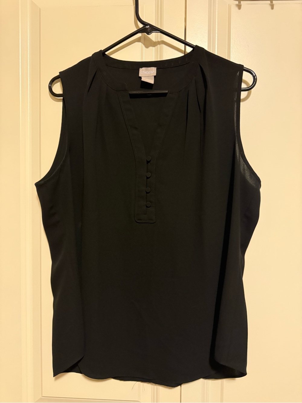 Chico's Black Sleeveless Button-Front Camisole